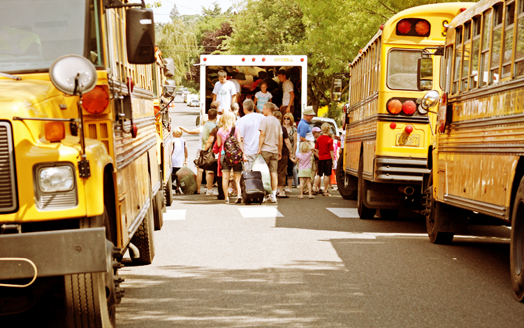 2009 Bus at the Mad copy