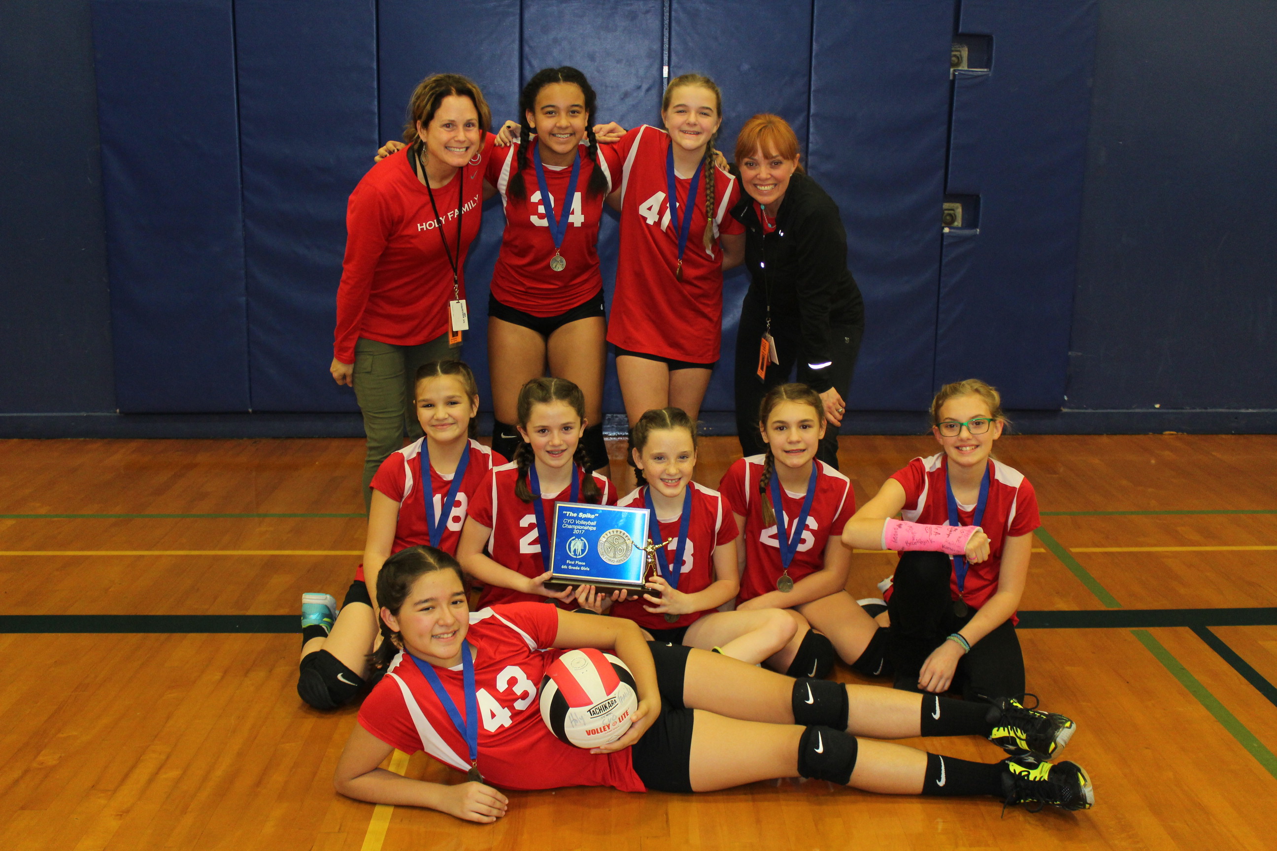 2017 6th Girls VB 1st Place Holy Family